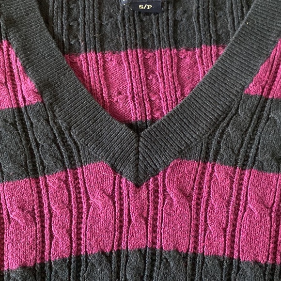 American Eagle Sweater - Picture 3 of 6